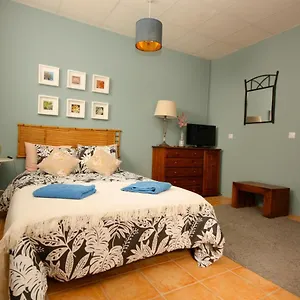 https://casa-valle-de-palmeras.in-canary-islands.com